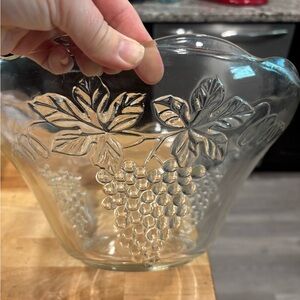 Anchor Hocking Clear Glass Grapevine Bowl